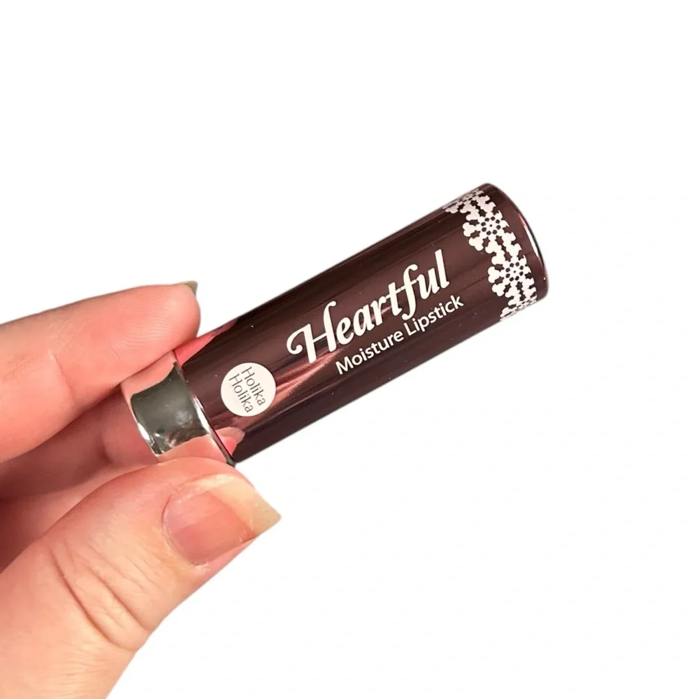 Holika Holika Heartful Moisture Heart Shaped Lipstick in Kissing Red Discont NIB